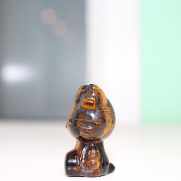 Hello Kitty Tigers Eye Hand Carved Natural Stone Figure - Picture 3 of 7